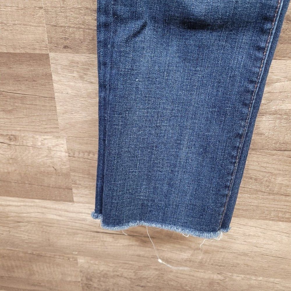 LOFT Curvy Straight Frayed Raw Hem Ankle Jeans Size 25‎ Womens Blue Medium Wash - Picture 6 of 13